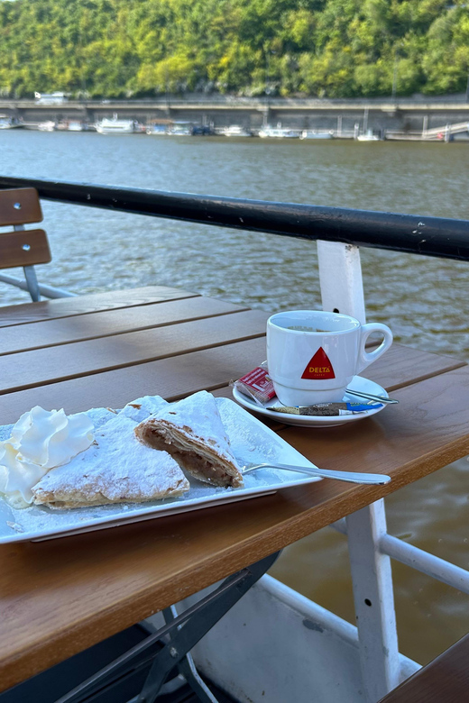 1 hour boat cruise with fragrant coffee and homemade strudel - St. Nicholas Cathedral and the Old Town weir