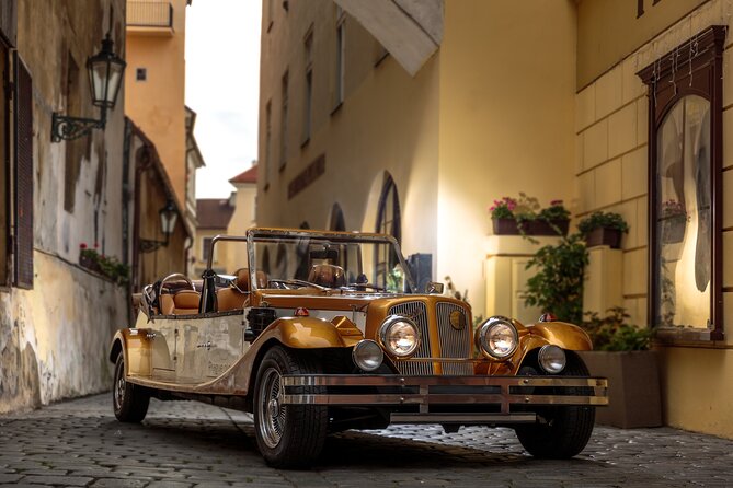 1 hour Old timer Convertible Prague Sightseeing Tour - Charles Bridge and the Vltava crossing
