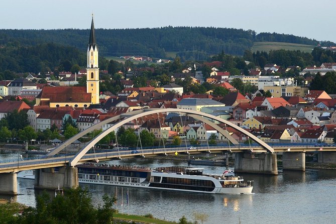 1-way Prague to Vilshofen private transfer - up to 7 passengers - A private ride with a human touch