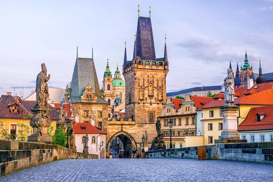 1000 years of history! Evening walking foodie tour - Key points to know before booking