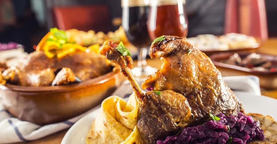 1000 years of history! Evening walking foodie tour - Starting at Prague Castle with an appetite