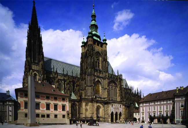 3-Hour Prague Castle & Interiors Tour - The 15-minute coach ride to Prague Castle