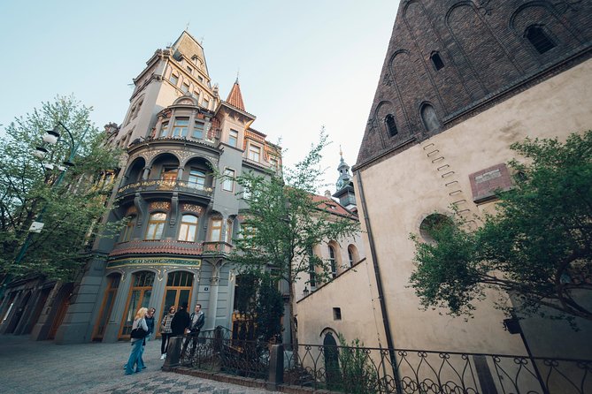 Alchemy and Mysteries of Prague Castle Walking Tour - Astronomers, monks, and a mysterious brewery
