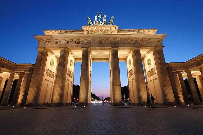 Berlin Full Day Tour with Lunch and private transfers from Prague - Two hours to choose your own Berlin