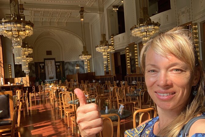 Best of Prague Private Tour with PERSONAL PRAGUE GUIDE - Why this private Prague walk works well at the start