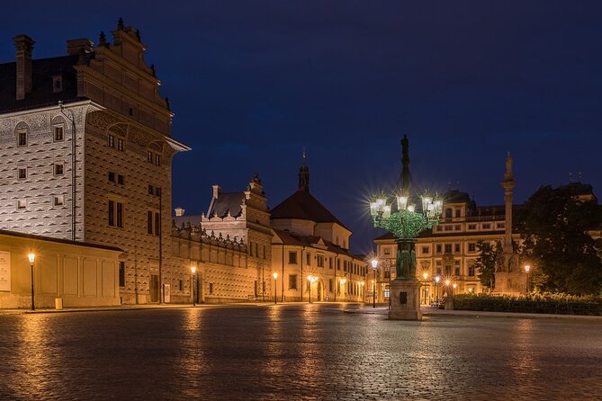 Best views of Prague by night - Hanavsky Pavilion and the bridge views