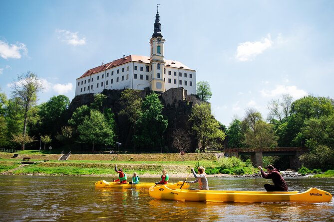 Canoeing on the Elbe river Děčín to Schmilka - Three hours on your own schedule