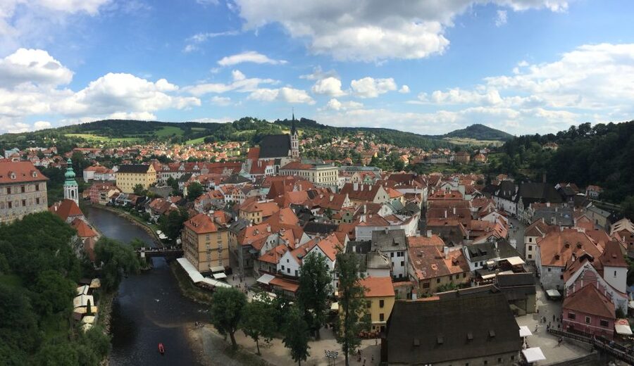 Český Krumlov: 2 Hour Private Walking Tour with Guide - What the guides add to the walk