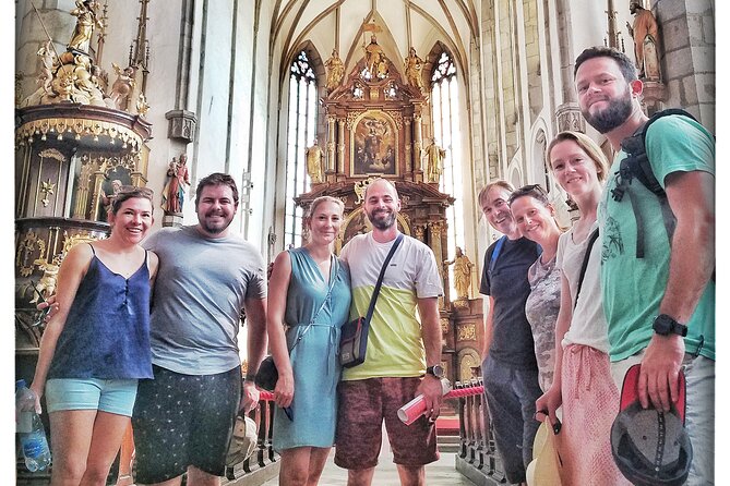 Český Krumlov Free Tour - Reaching Český Krumlov Castle