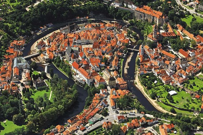 Cesky Krumlov Full day tour from Prague and back - The morning ride from Prague to South Bohemia
