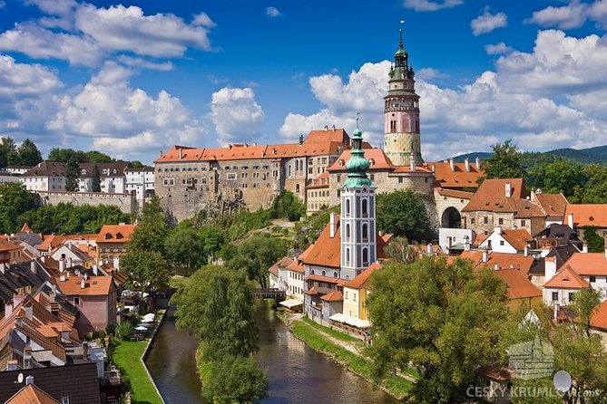 Cesky Krumlov Full day tour from Prague and back - Walking into the five castle courtyards