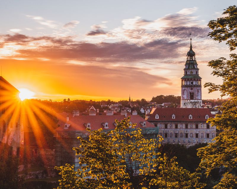 Český Krumlov: Half-Day Medieval Architecture Walking Tour - How demanding is the four-hour route?