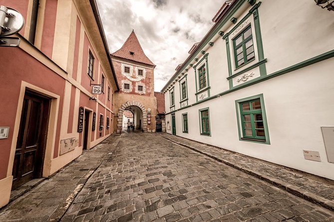 Cesky Krumlov One Day Trip from Prague by bus - Comfort, walking, and the return to Prague