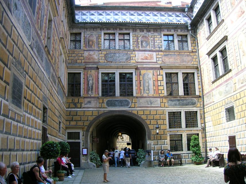 Cesky Krumlov Private Day Trip from Prague - Why Cesky Krumlov deserves the long drive from Prague