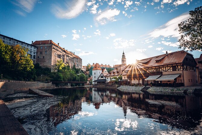 Cesky Krumlov Tour 4 hours - Price, group size, and what you receive