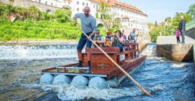 Český Krumlov: Wooden Raft River Cruise