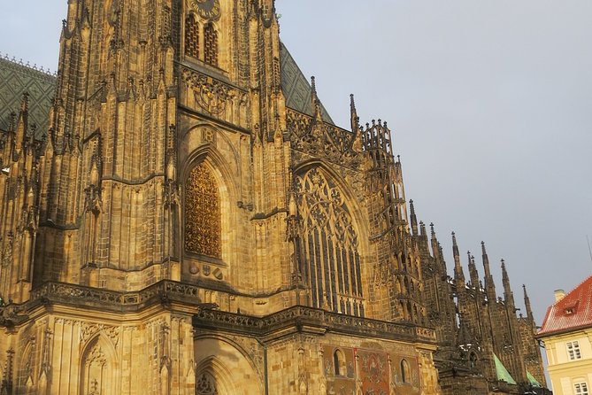 Charles Bridge and Prague Castle Walking Tour - A short look at Mala Strana