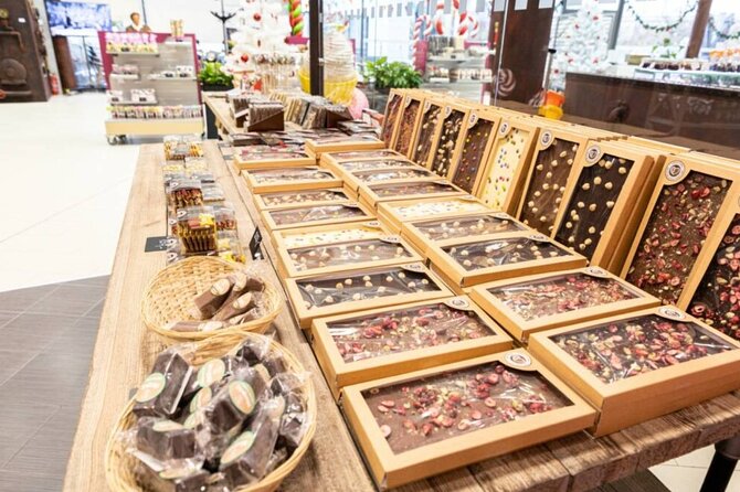 Chocotopia Visit - The factory store and bistro finish