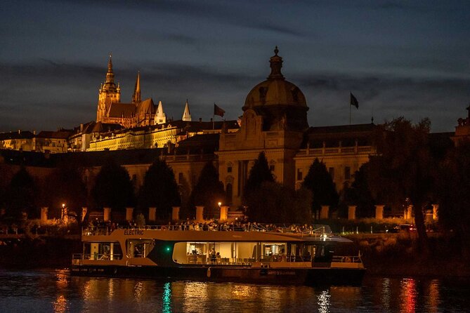 City Sightseeing Prague Hop-On Hop-Off Bus Tour & optional Boat Tour - How to avoid the most common frustrations