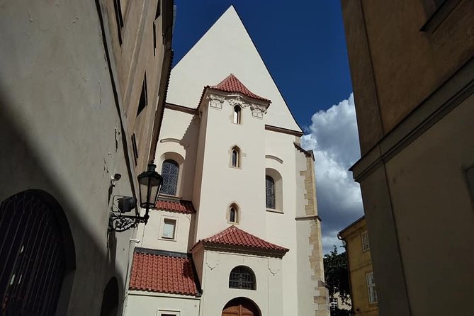 Communism and its fall Prague private tour - Remembering the victims of communism