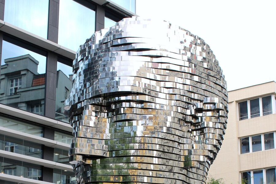 Contemporary art tour in Prague: the works of David Černý - Starting at Kinsky Square in Malá Strana