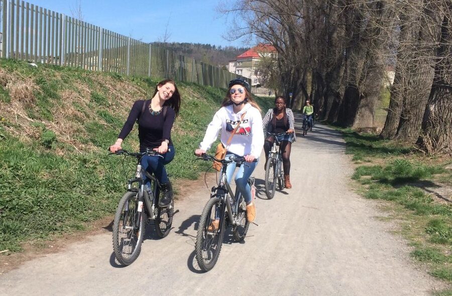 Coutryside bike tour to Karlstejn Castle. - Reaching Karlštejn village