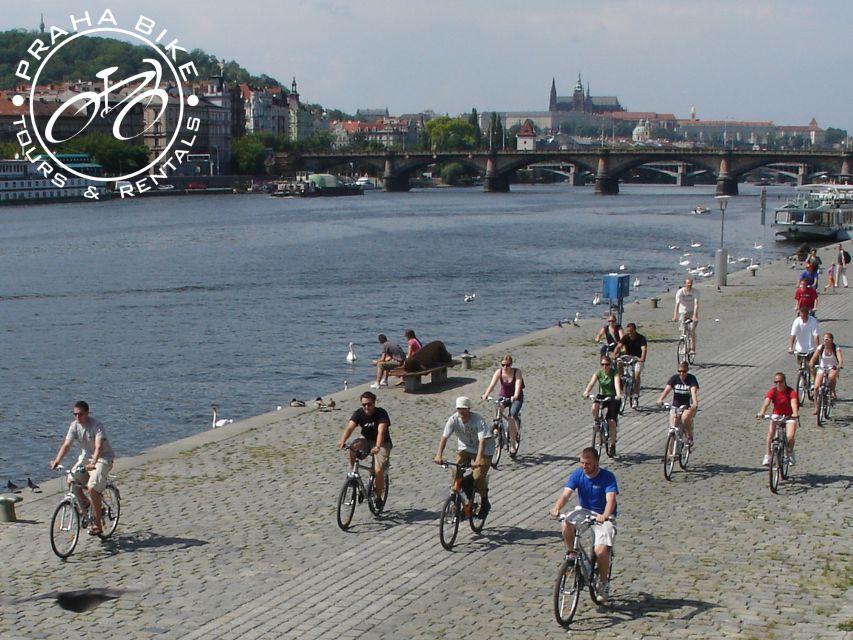Coutryside e-bike tour to Karlstejn Castle - Returning to Prague by train
