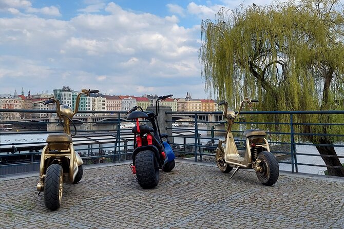 Create your own route on eScooter and enjoy Prague on wheels! - Hilltop views and the castle district
