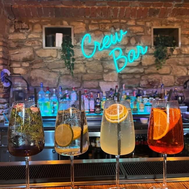 Crew Bar Prague: Open bar, ping pong or shuffleboard game - Should you book Crew Bar Prague?