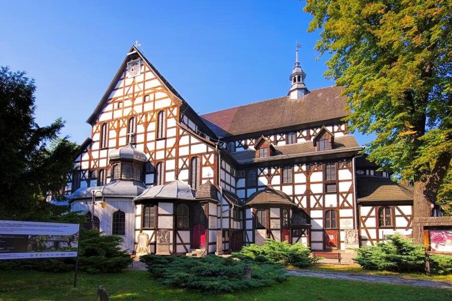 Day Trip to Rock City in Adrspach and Church of Peace - Who should book this private day trip