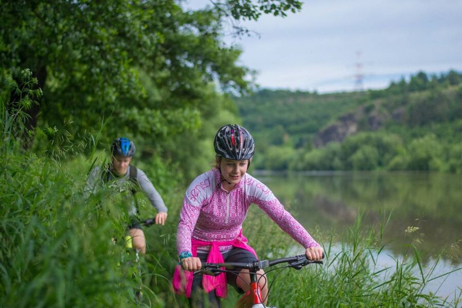 E-Bike Day Trip: Visit a Roman Castle and Taste Craft Beer - The final 12 kilometers to Vseradice