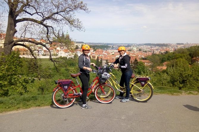 eBike rental - 3hrs - Picking up your eBike on Vlašská Street