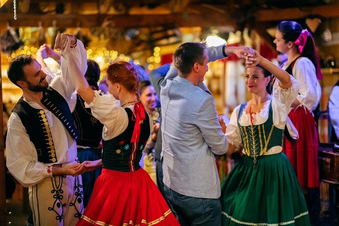 Folklore Dinner with Unlimited Drinks 4course Menu - Key points before you book
