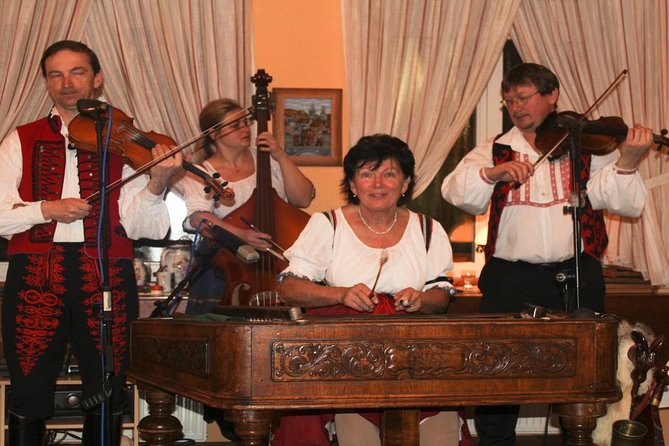 Folklore Evening with Music and Dinner - The restaurant setting and seating matter