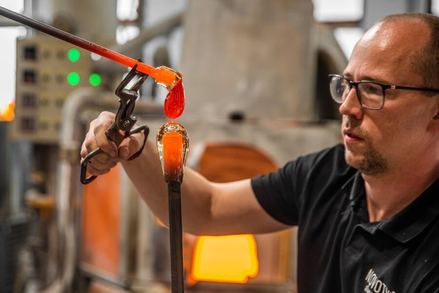 From Prague: Bohemian Glass Crystal Private Tour with Lunch - Why Bohemian glass is worth a day outside Prague