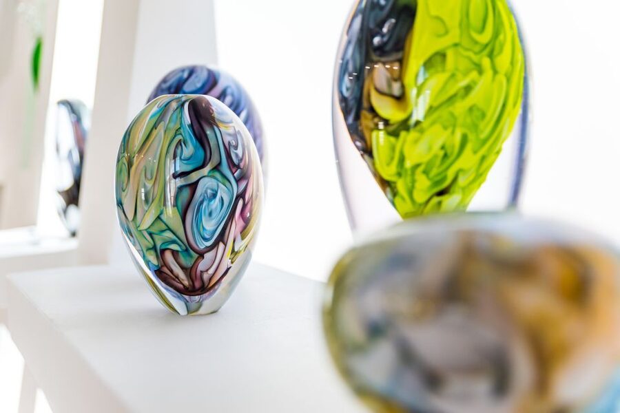 From Prague: Bohemian Glass Crystal Private Tour with Lunch - Cutting and polishing glass with Filip Lukavec