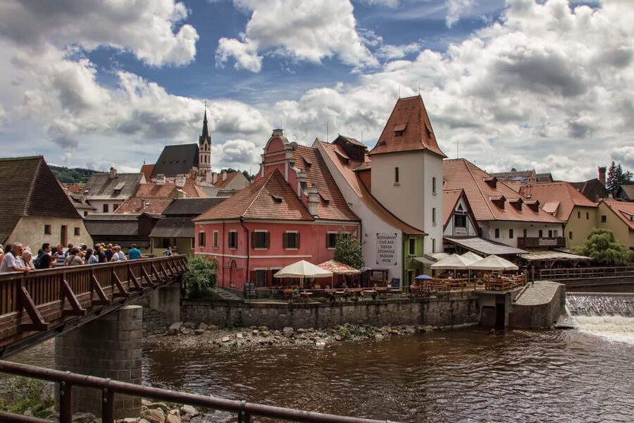 From Prague: Český Krumlov Full-Day Tour with Pickup - Two hours to explore the Old Town
