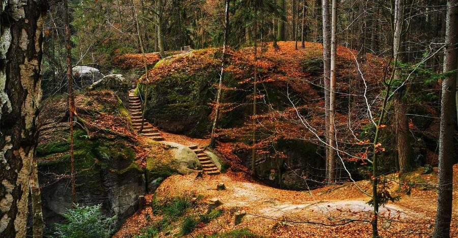 From Prague: Full-Day Bohemian Paradise Guided Hiking Trip - Marys Rock and Castle View offer two different angles