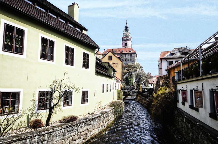 From Prague: Full-Day Český Krumlov Tour with Lunch - The coach ride from Prague to South Bohemia