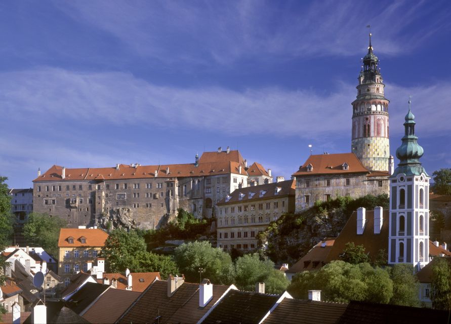 From Prague: Full-Day Český Krumlov Tour with Lunch - The castle above the river