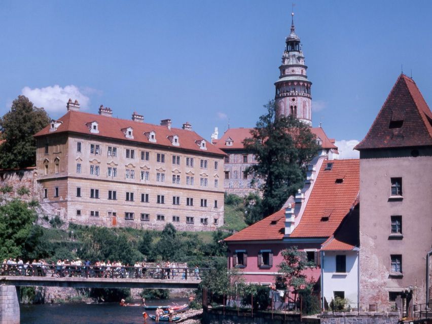 From Prague: Full-Day Český Krumlov Tour with Lunch - Free time for lunch, cafés, and the river