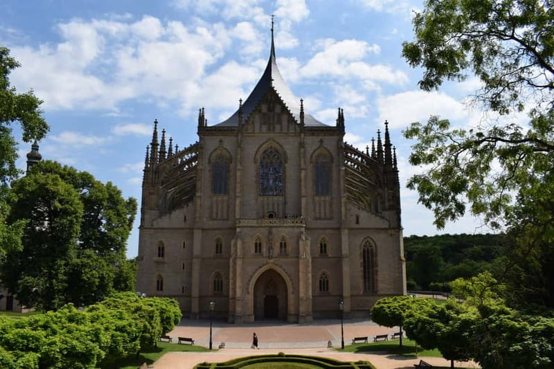 From Prague: Half-Day Coach Tour to Kutná Hora - The pace, group, and practical drawbacks