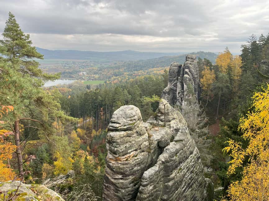 From Prague: Hike, Castle and Brewery in Bohemian Paradise - Lunch inside a 14th-century castle