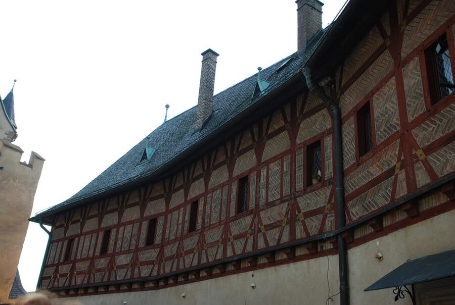 From Prague: Karlstejn Castle Skip-the-Line Ticket and Tour - What the guide adds to a short visit