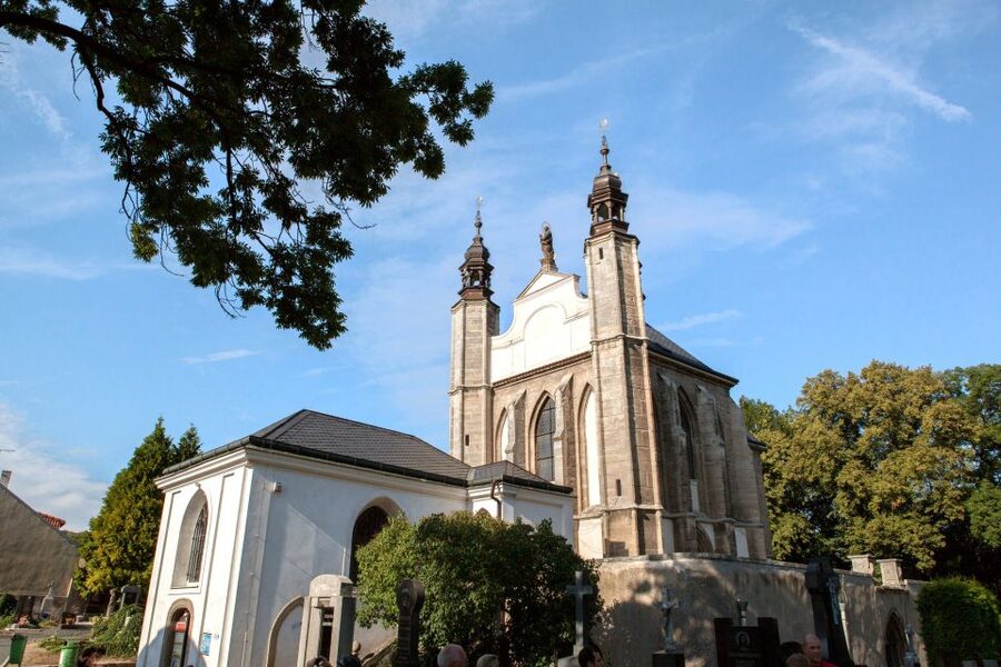 From Prague: Kutna Hora UNESCO Site Tour with Bone Chapel - St. Barbara’s Church and Kutná Hora’s Gothic character