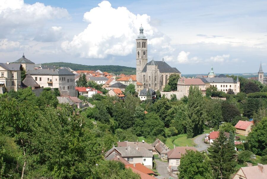 From Prague: Kutna Hora Walking Tour & St. Barbara Cathedral - Leaving Prague from Revoluční 25