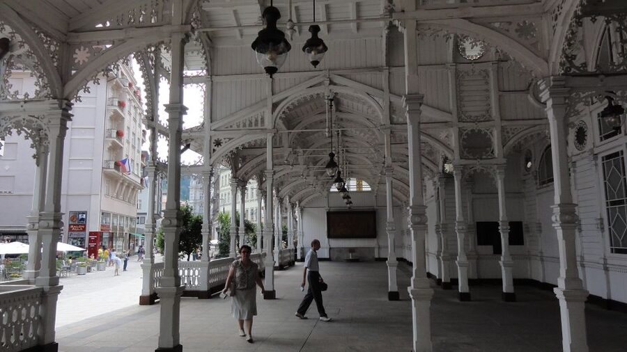From Prague: Private Karlovy Vary & Crystal Factory Tour - Key points to know before you book