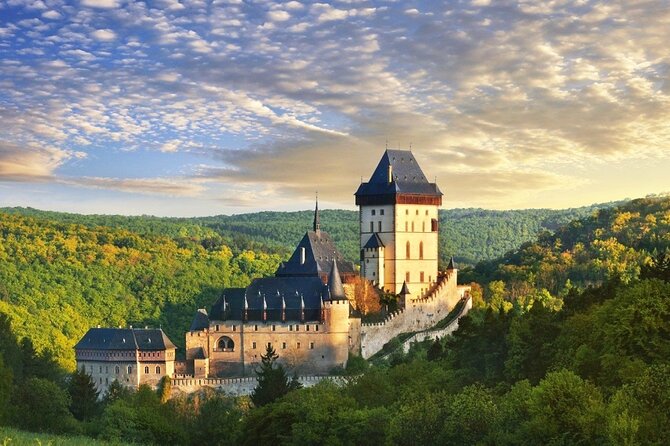 From Prague: Small-Group Karlstejn Castle & Koneprusy Caves Trip - What the small group changes