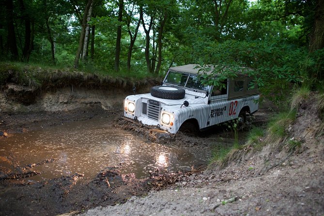 Full-day Land Rover driving off-road experience Prague - Your first lesson: controls before obstacles
