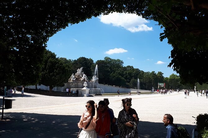 Full-Day Vienna Private Tour from Prague - Lunch, shopping, and personal time